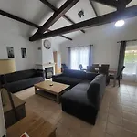 2025 Reno 2-bed Escape W Pool Min To Golfcources 度假居